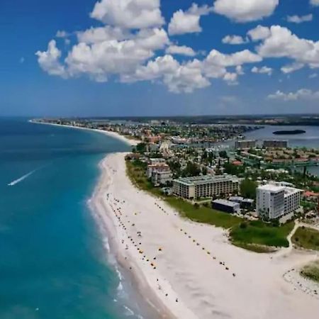 Renovate Large Studio 21-Directly Across Beach St. Pete Beach Dış mekan fotoğraf