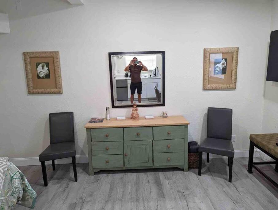 Renovate Large Studio 21-Directly Across Beach St. Pete Beach Dış mekan fotoğraf