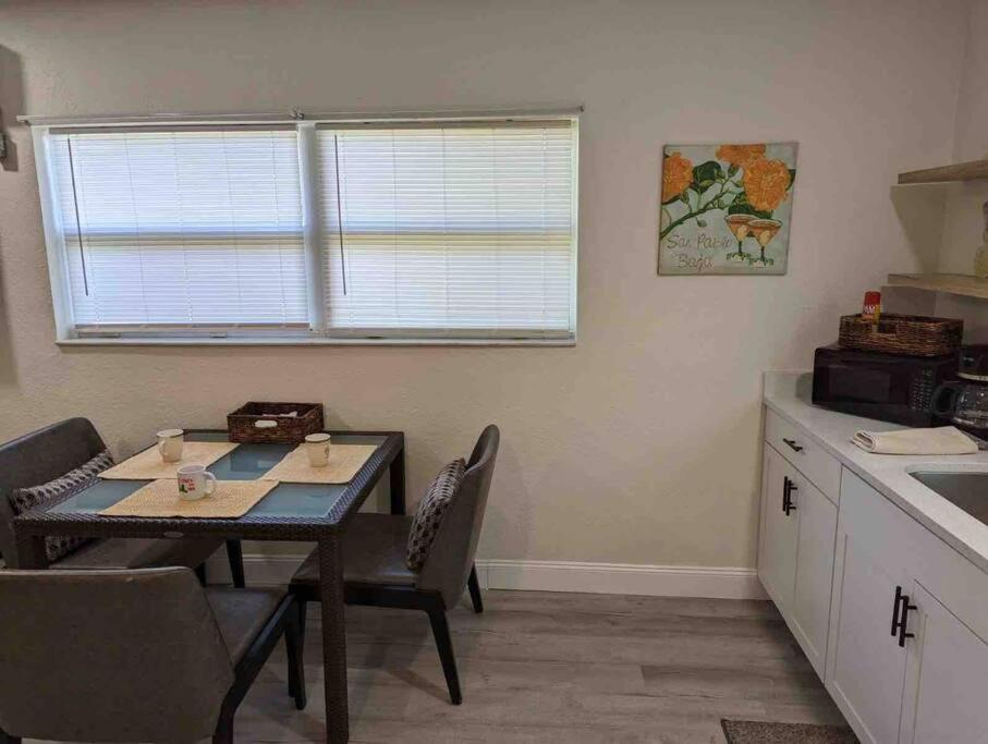 Renovate Large Studio 21-Directly Across Beach St. Pete Beach Dış mekan fotoğraf